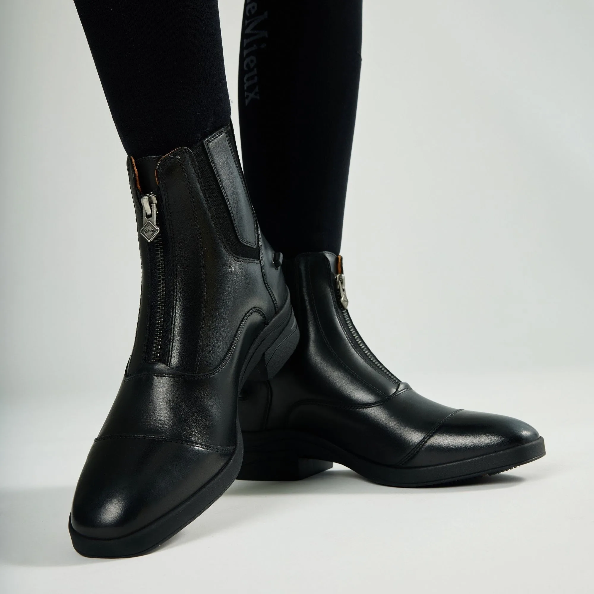 LeMieux Zip Paddock Jodhpur LeMieux Zip Paddock zwart 38814-01-a